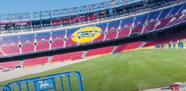 世体：诺坎普已运转铺设新的草坪，但巴萨何时能重返主场尚无定论