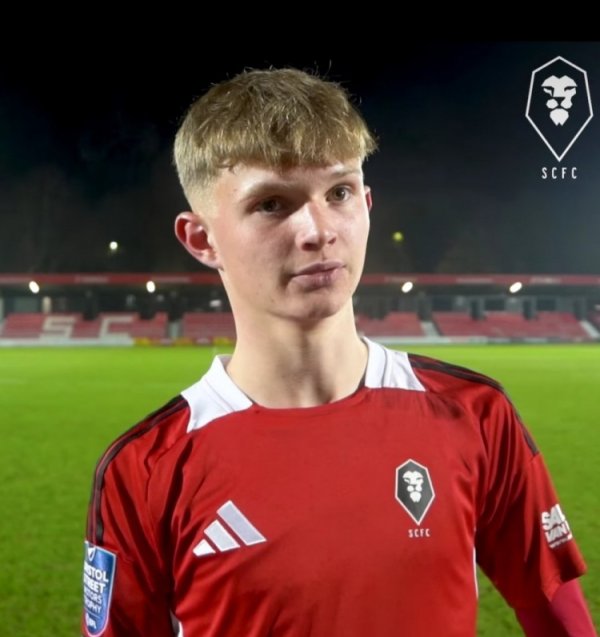 再回转！记者：17岁天才前卫赖特将加盟利物浦，赤军打败枪手