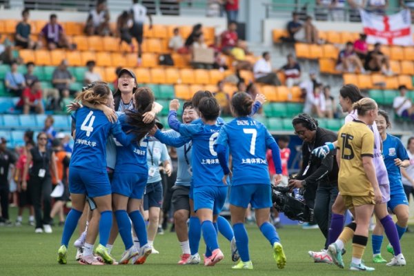 夺冠过程追忆！申花女足夺首届Soccer7sSeries七东说念主制足球赛冠军
