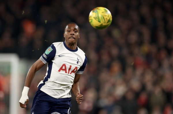 特尔：签约热刺前我和凯恩谈过，他说你有任何需要找我就行了