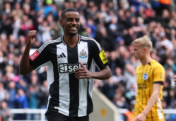 记者：若伊萨克离开纽卡，皇家社会将获取跨越7000万欧的10%分红