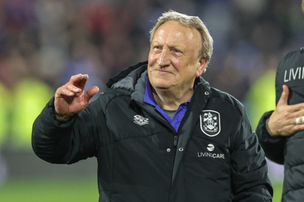 沃诺克：我对执教谢周三很感兴味，不在意加盟死敌球队