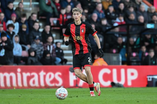 生计之说念！英超中下流4队卖中枢得益收入均破1亿：樱桃海鸥狼丛林