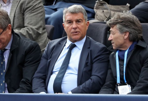 世体：巴萨董事会伏击估量诺坎普程度，和1亿VIP座位的财务审计