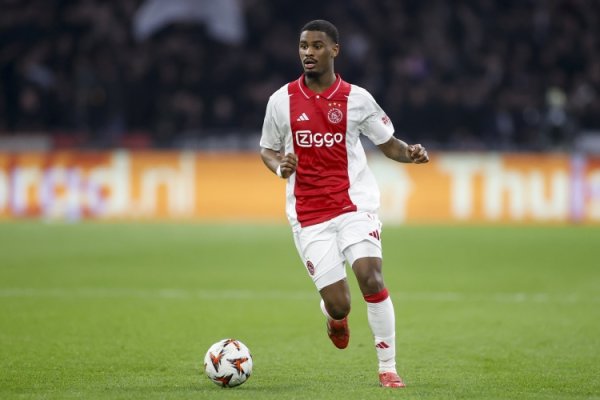 罗马诺：哈托依然完成体检，本日与切尔西签约7年