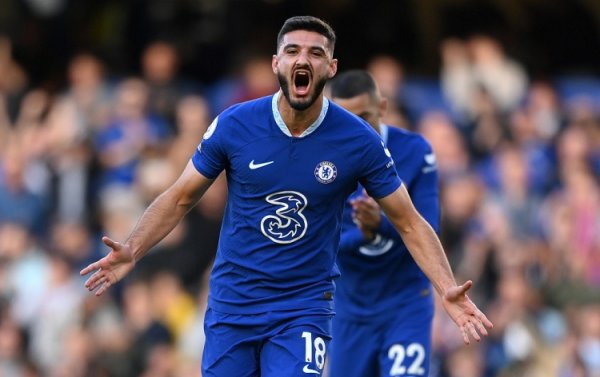 BBC：切尔西时尚布罗亚24小时内转会伯恩利，用度最高2000万镑