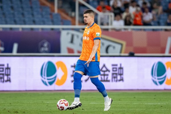 巴媒：卡扎尔本次转会窗不会回戈亚尼亚竞技，将链接在中国的租出