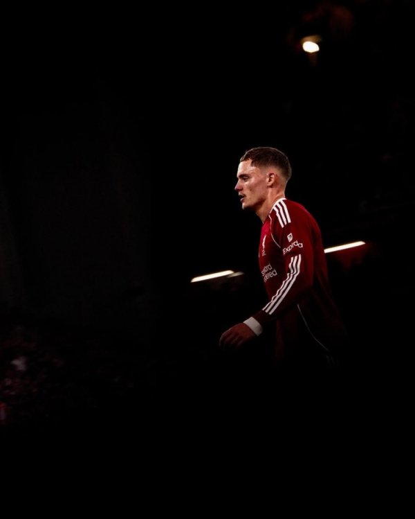 英超初体验！维尔茨社媒晒照操心利物浦主场英超首秀