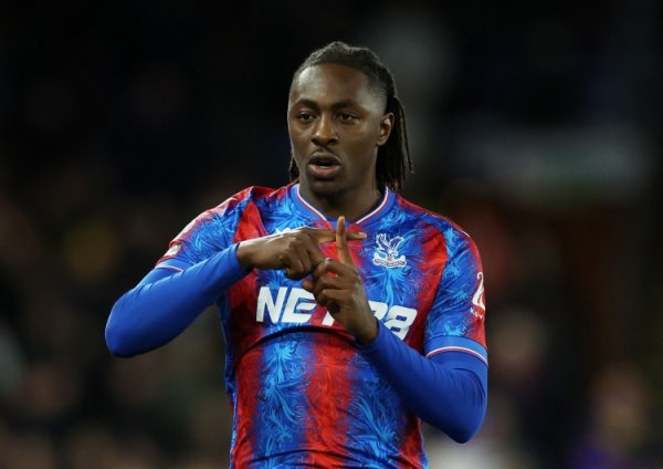 记者：枪手总监&主帅在7月亲身劝服埃泽，这是球员加盟枪手的关节