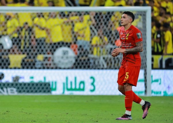 罗马诺：勒沃库森与埃兹奎尔杀青个东说念主契约，在与卡迪西亚探究