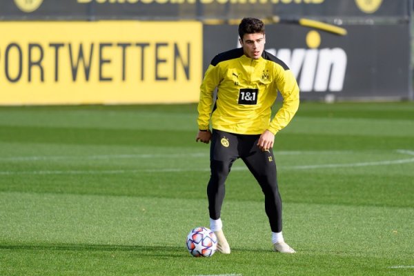 罗马诺：门兴在雷纳争夺战中打败帕尔马，球员行将领受体检