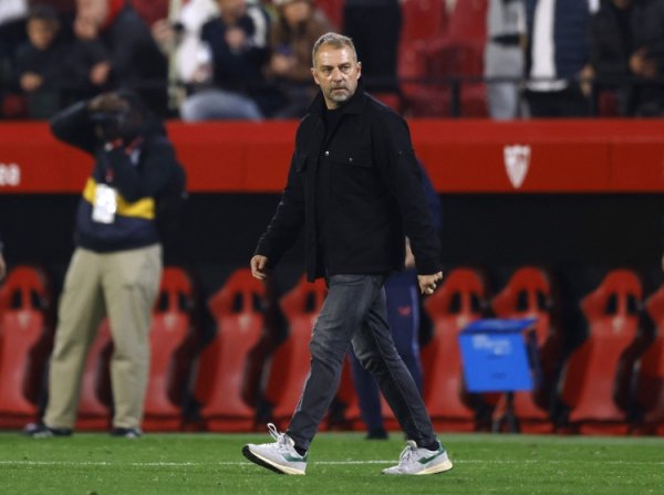 ESPN：弗里克不容许巴萨出售费尔明、卡萨多和阿劳霍