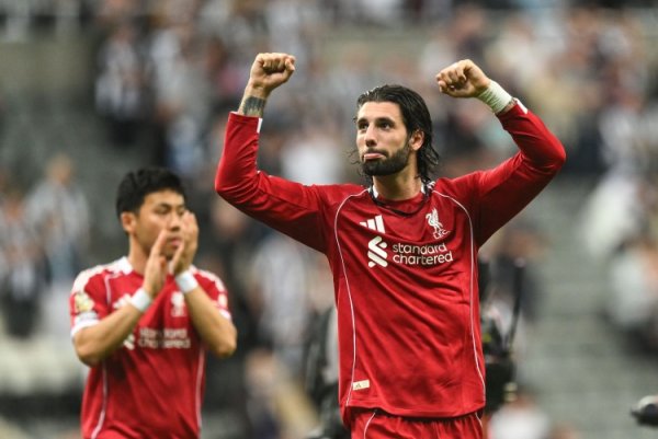 利物浦队一块砖！索博客串右后卫竣工证实，灵性一漏训诫绝杀