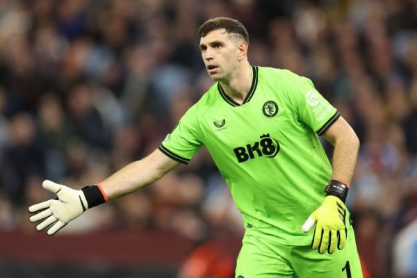 约克: 曼联曾额外接近签下大马丁, 很缺憾最终未能称愿