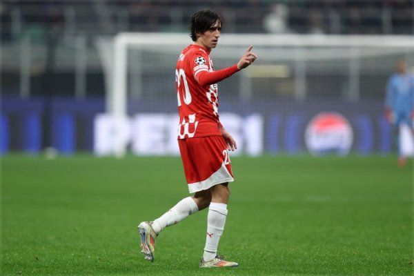 记者：赫罗纳签下热刺时尚布莱恩-希尔达左券，转会费700万欧