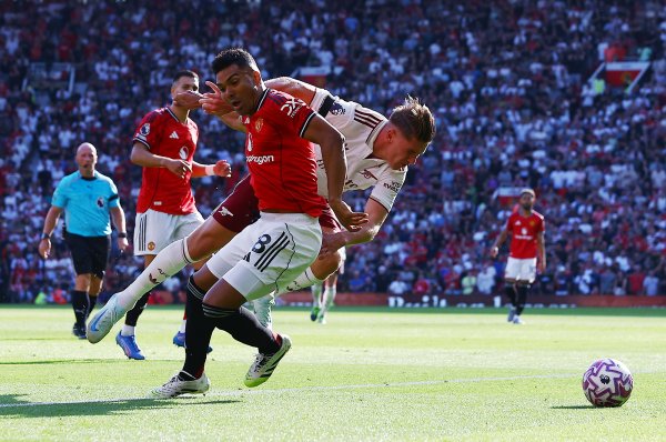 卡塞米罗：在曼联很振奋，我要踢一个出色的赛季&为全国杯作念准备