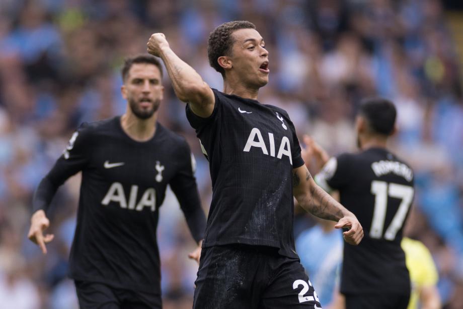 [图]特拉福德直立约翰逊破门 曼城0-2不敌热刺