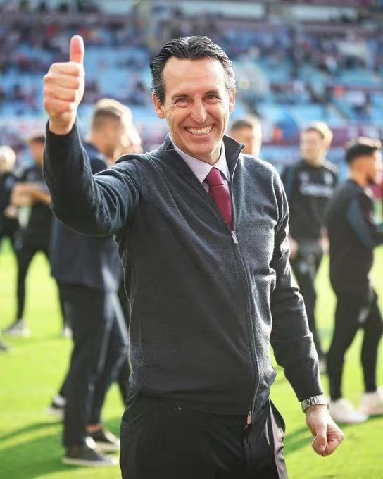 该死他生效! 埃梅里每天责任12小时! 吸取子虚加强沟