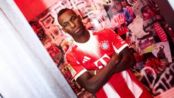 德媒：杰克逊将在周五出席赛前新闻发布会，算作拜仁新援认真亮相