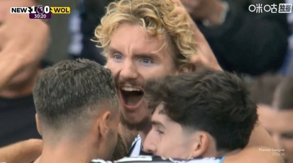 9000万新援首秀破门！沃尔特马德中路头球破门，纽卡1-0非凡狼队