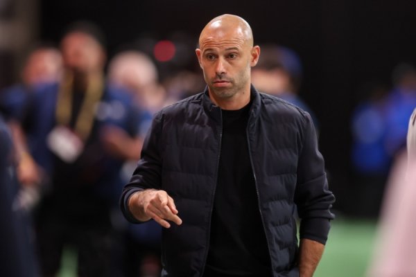 主动揽责！迈阿密联贯不堪，马斯切拉诺：计谋安排诞妄的包袱在我