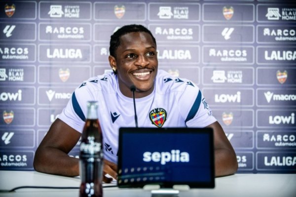 西甲前7轮4球3助攻，莱万特时尚艾永初次入选喀麦隆国度队