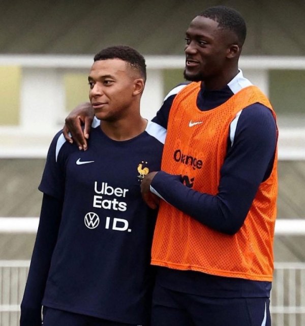 西媒：科纳特在熟悉中找姆巴佩熟悉西语，他为加盟皇马已学习数月