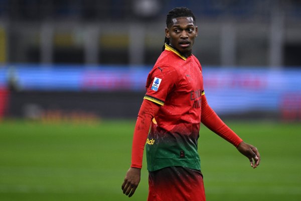 卡萨诺：我跟莱奥没仇，他以为我方是天才但他200万年薪王人不配拿