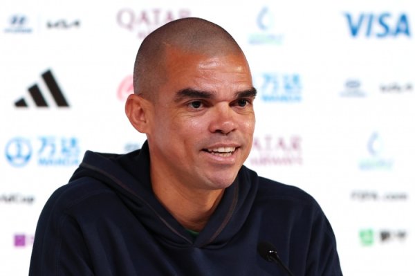 佩佩：在穆帅执教皇马技术，阿隆索粗俗与其调换并提倡我方观念