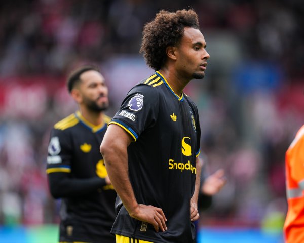 镜报：西汉姆和塞维利亚都有意都尔克泽，可能一月寻求租赁