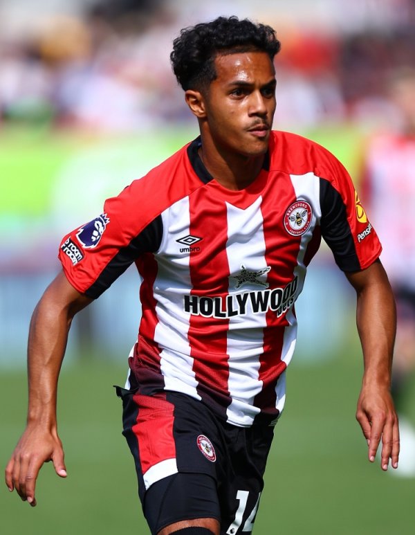 标晚：卡瓦略为寻求更多出场工夫，思冬窗尽快离开布伦特福德