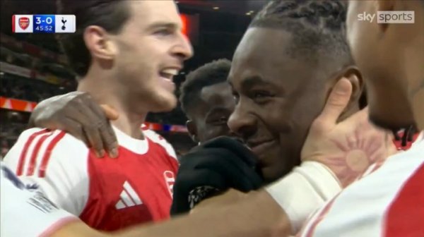 阿森纳3-0跨越热刺时赖斯喊话：让咱们杀了他们，XX的干死他们