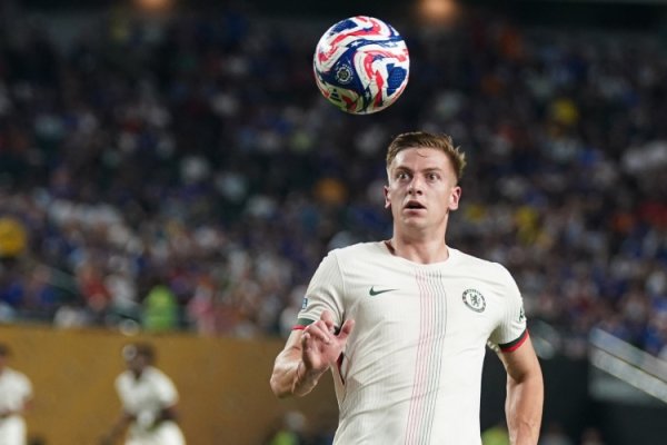 攻破巴萨球门！德拉普斩获个东说念主欧战首球，切尔西生计斯坦福桥首球