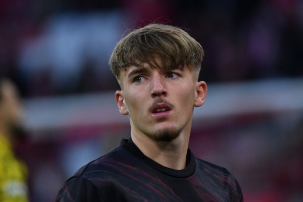 赫内斯谈卡尔：踢了3场德甲就被拿来与梅西比拟，这有点夸张了