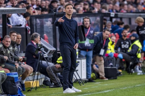 记者：皇马更衣室保执协作，屏蔽外界的杂音