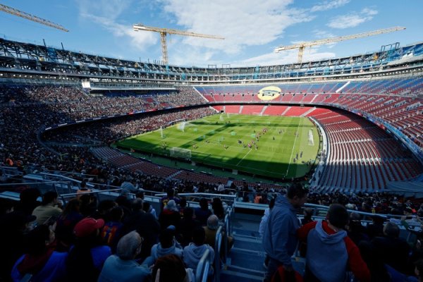 拉波尔塔: 重返诺坎普逸想成真咱们回家了, 奉献了精彩的足球盛宴