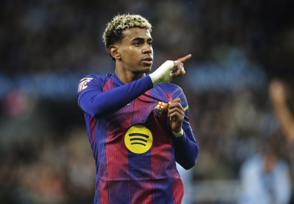 11轮5球！18岁亚马尔本赛季60次奏效过东说念主+7助攻均领跑五大联赛