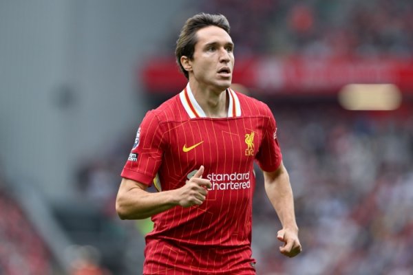 永不废弃！基耶萨全力回追救主，本赛季英超仅踢143分钟献2球1助